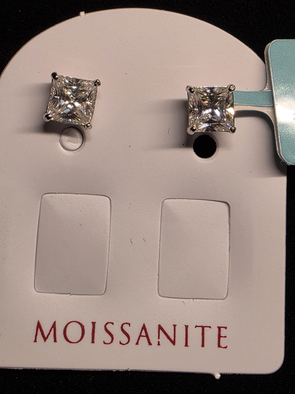 ✨️✨️ 925 Sterling Silver Square-Cut Stud Earrings in Moissanite